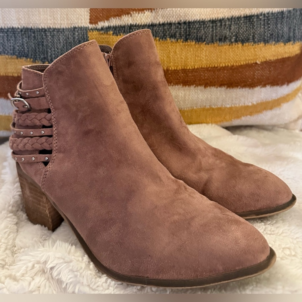 Carlos Santana Ashby Women’s Ankle Boots Dustymauve Size 9 EUC Slip-On Booties - Picture 3 of 7